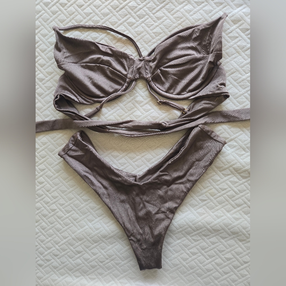 Skatie Bikini Set